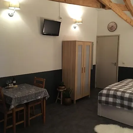 Weibos B&B Camperplaats *